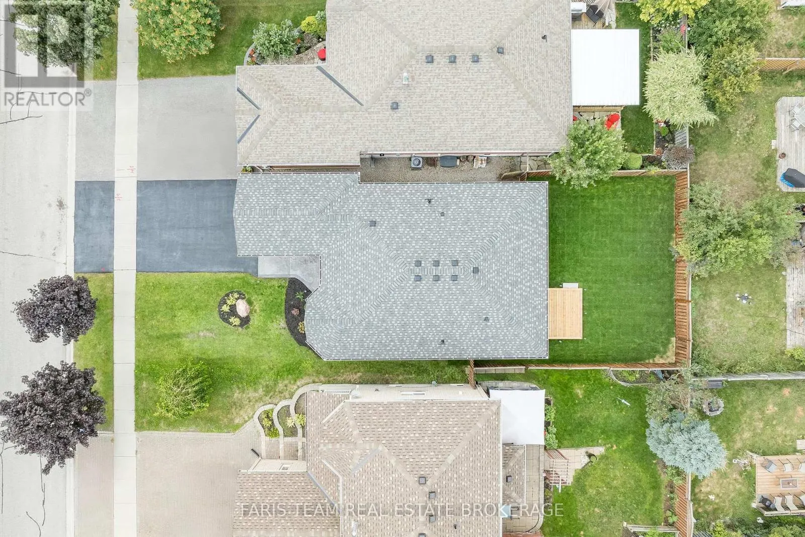 233 WESSENGER DRIVE