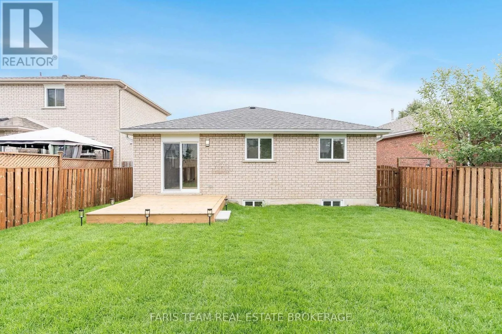 233 WESSENGER DRIVE