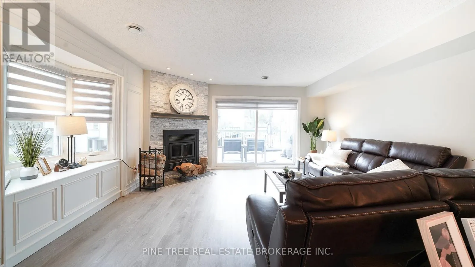11 - 30 LAGUNA PARKWAY