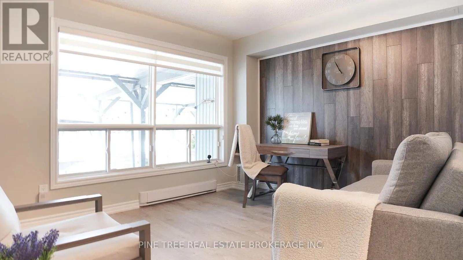 11 - 30 LAGUNA PARKWAY