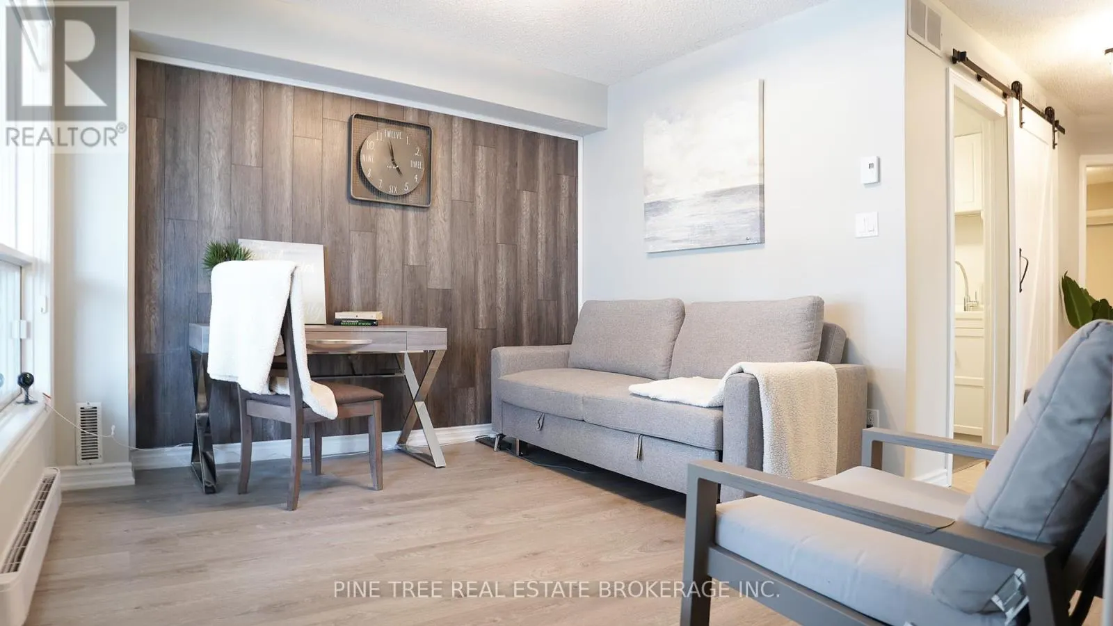 11 - 30 LAGUNA PARKWAY