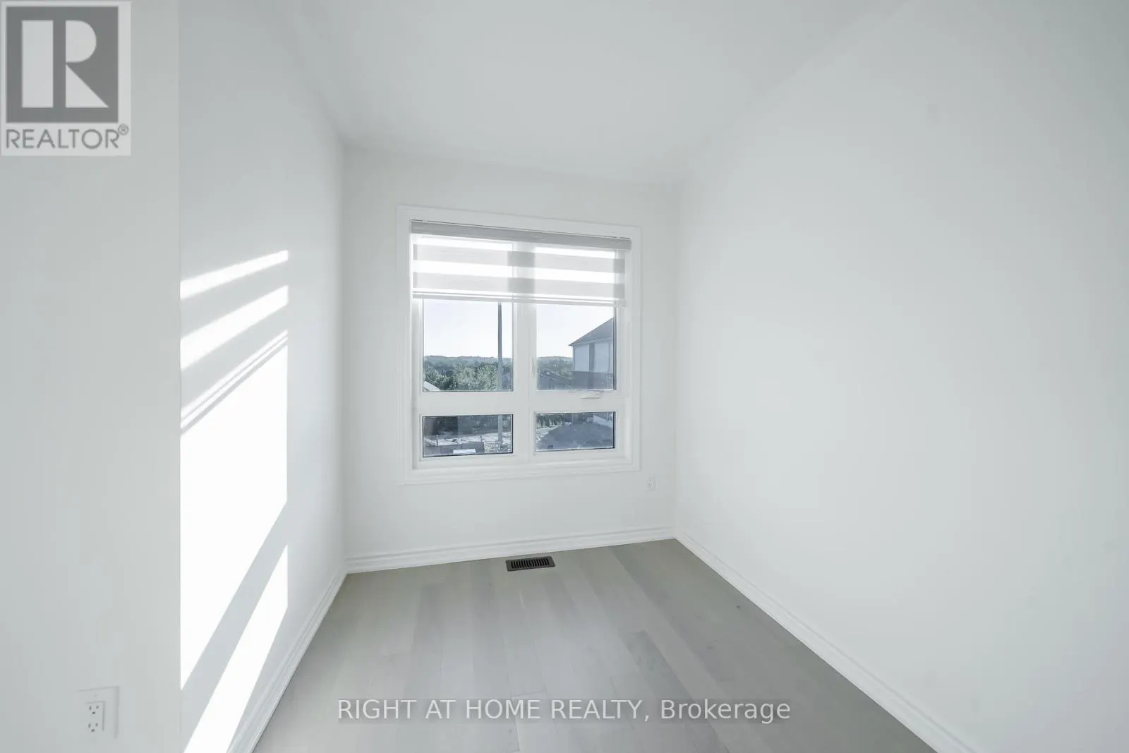 26 WEST OAK TRAIL