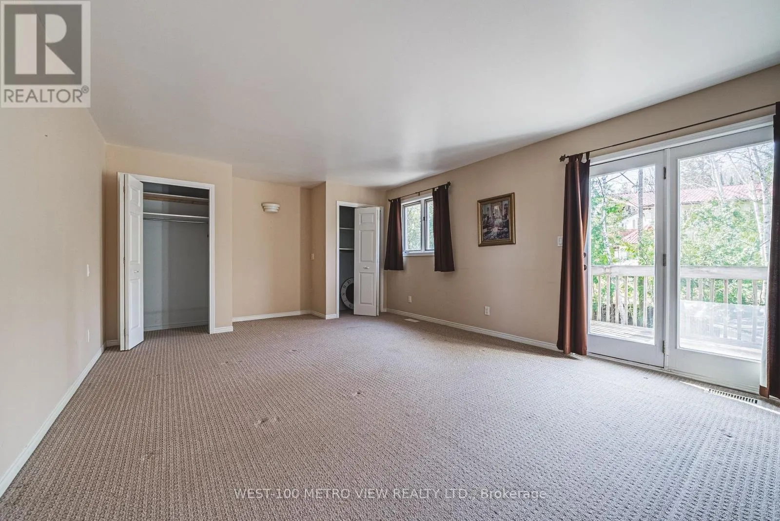 2476 CHAMPLAIN ROAD