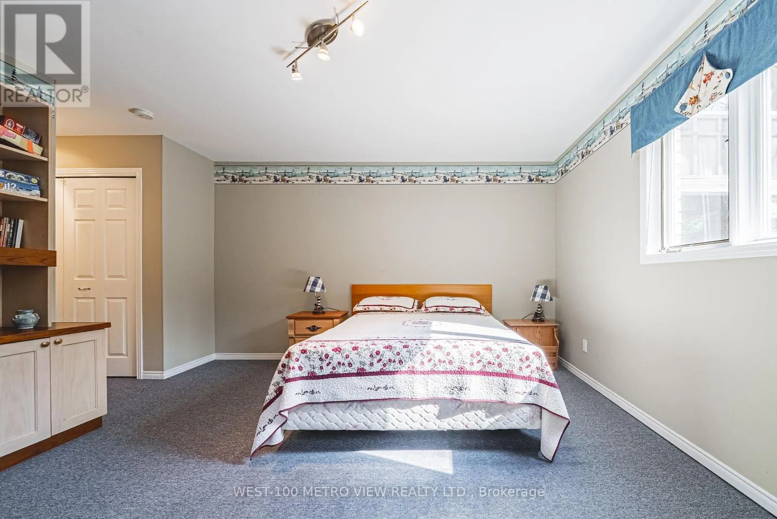 2476 CHAMPLAIN ROAD
