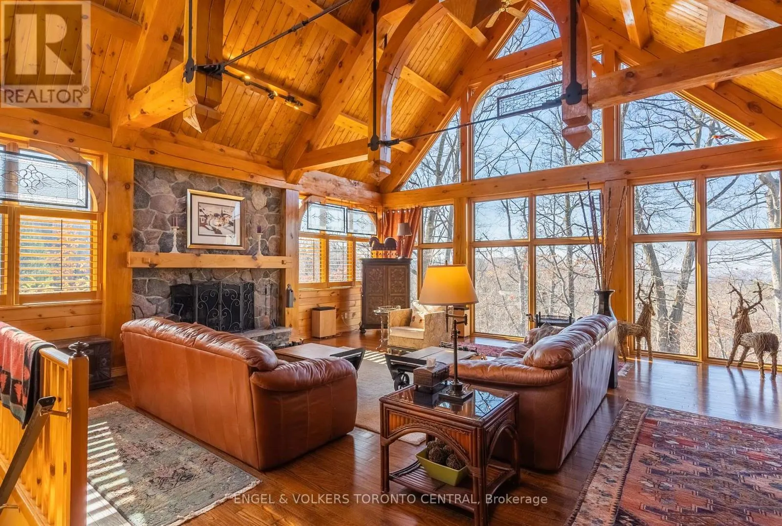 11 VALLEYCREST DRIVE