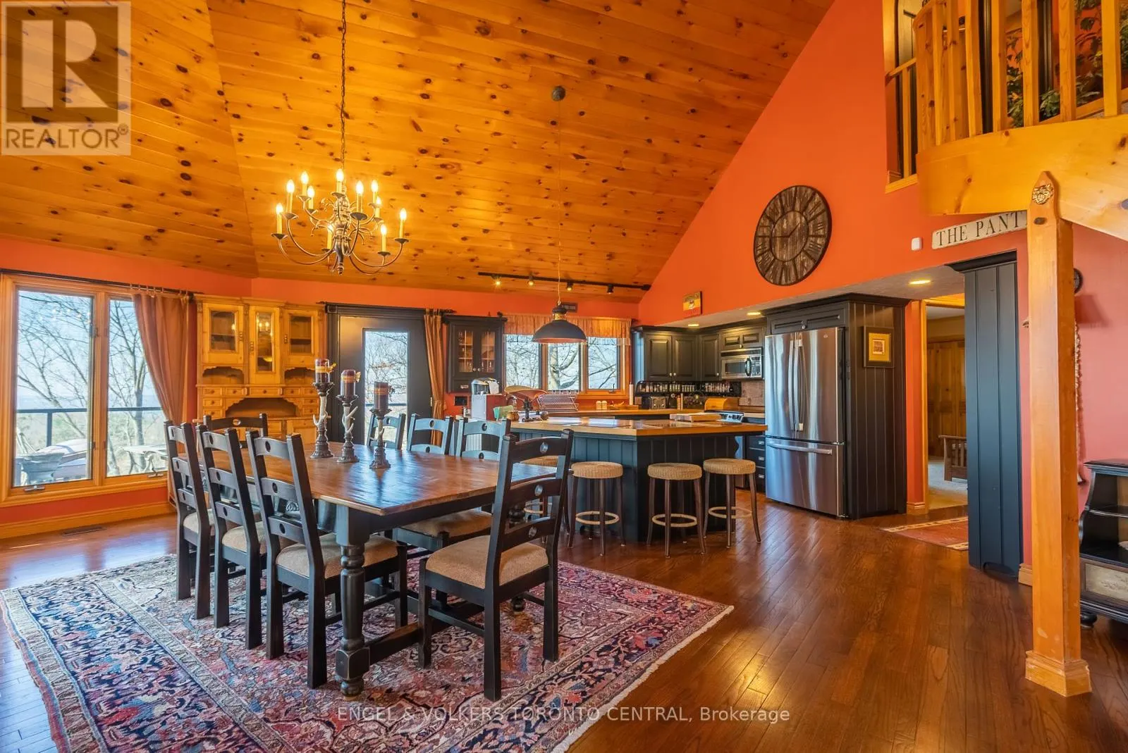11 VALLEYCREST DRIVE