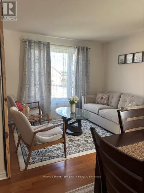 UPPER - 15 CAPILANO COURT
