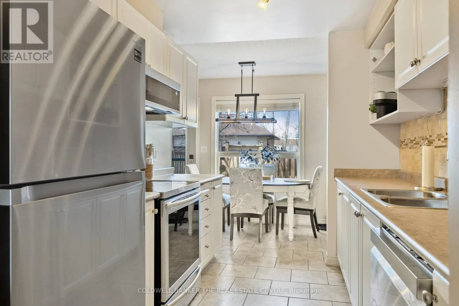10 - 234 CUNDLES ROAD E