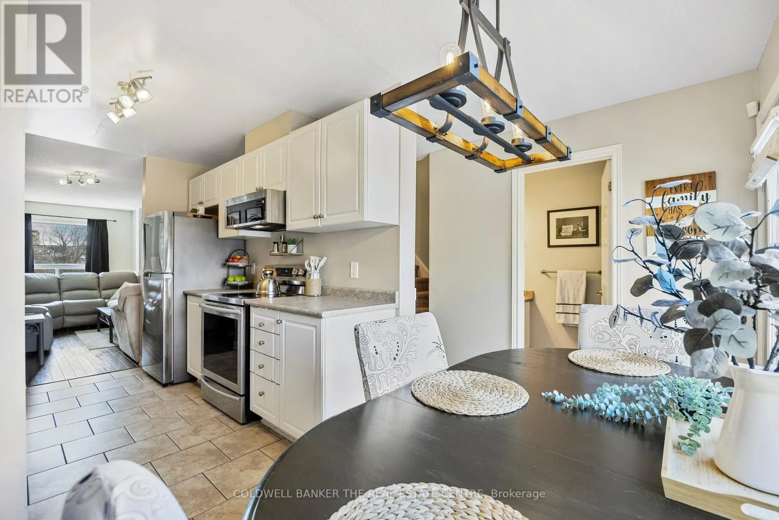 10 - 234 CUNDLES ROAD E