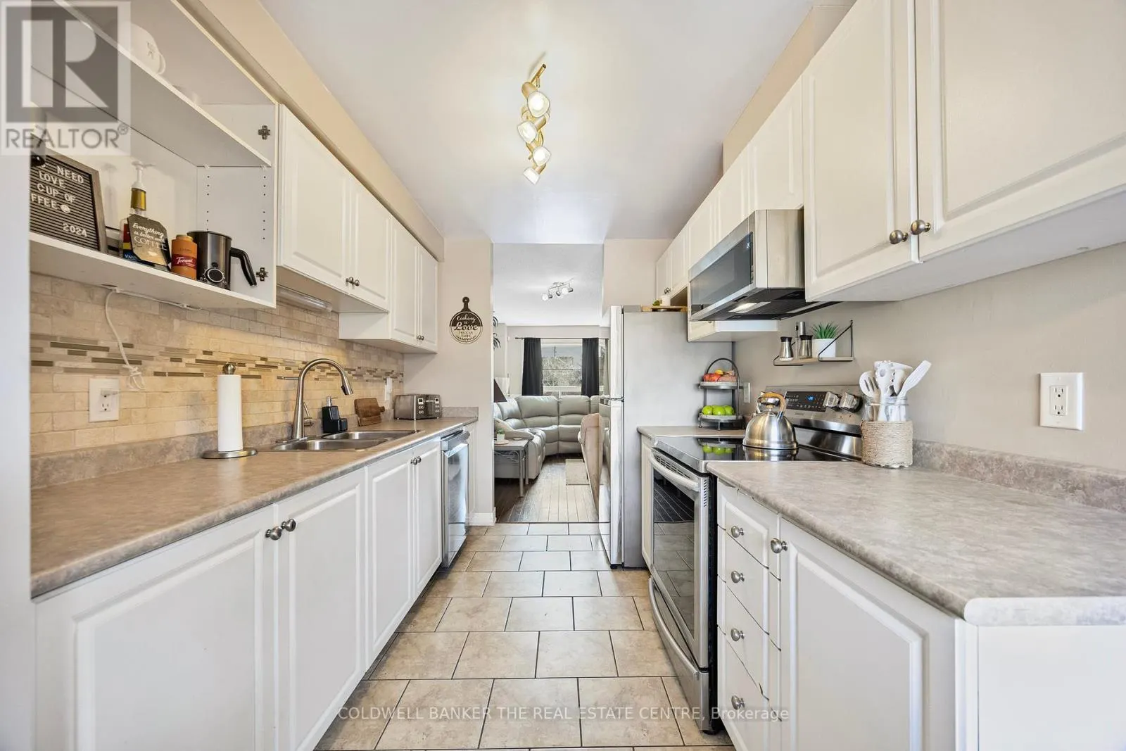 10 - 234 CUNDLES ROAD E
