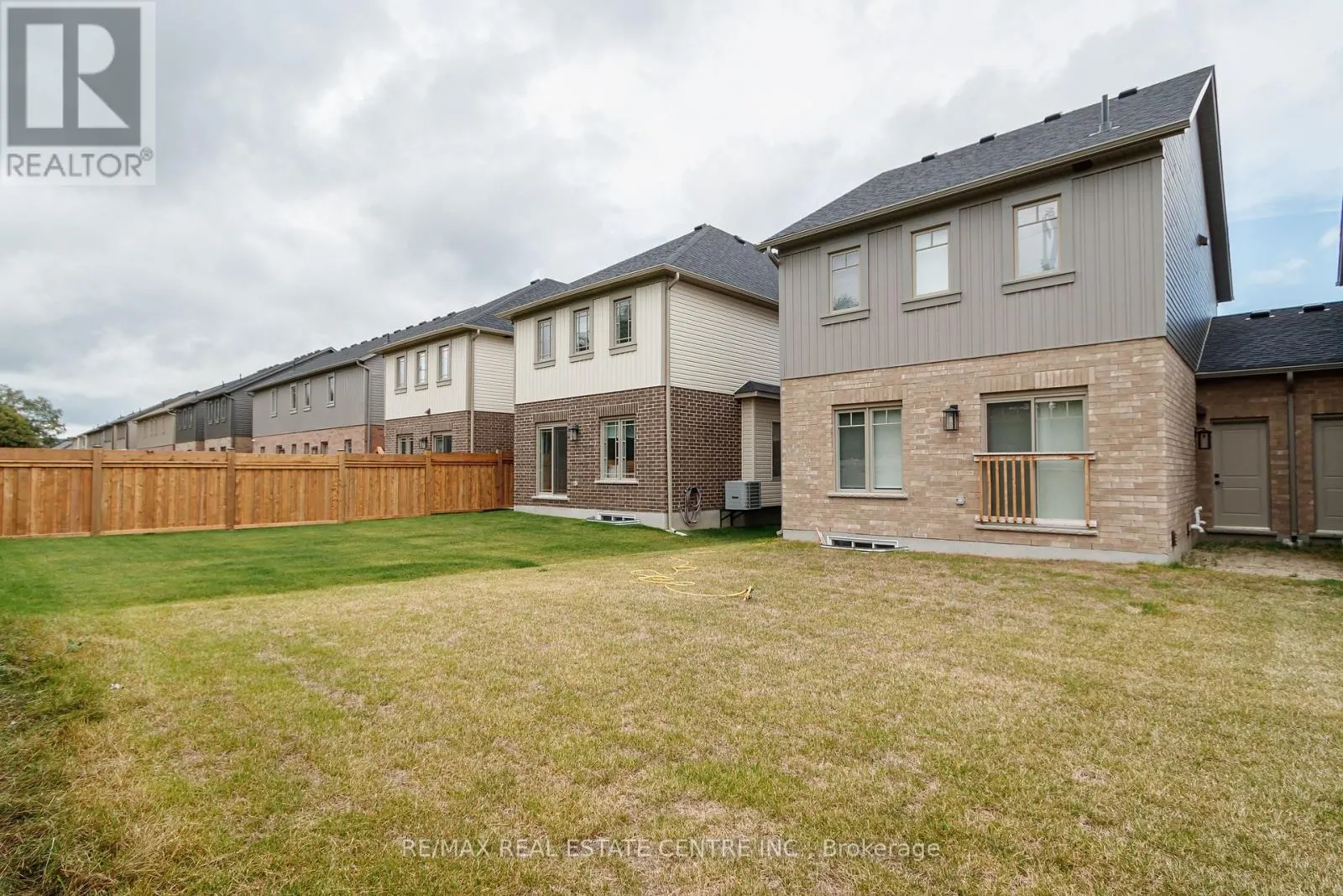 15 SHIPLEY AVENUE W