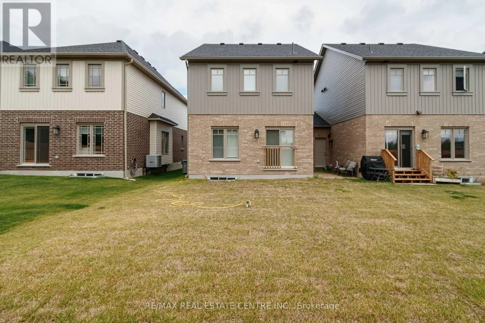 15 SHIPLEY AVENUE W