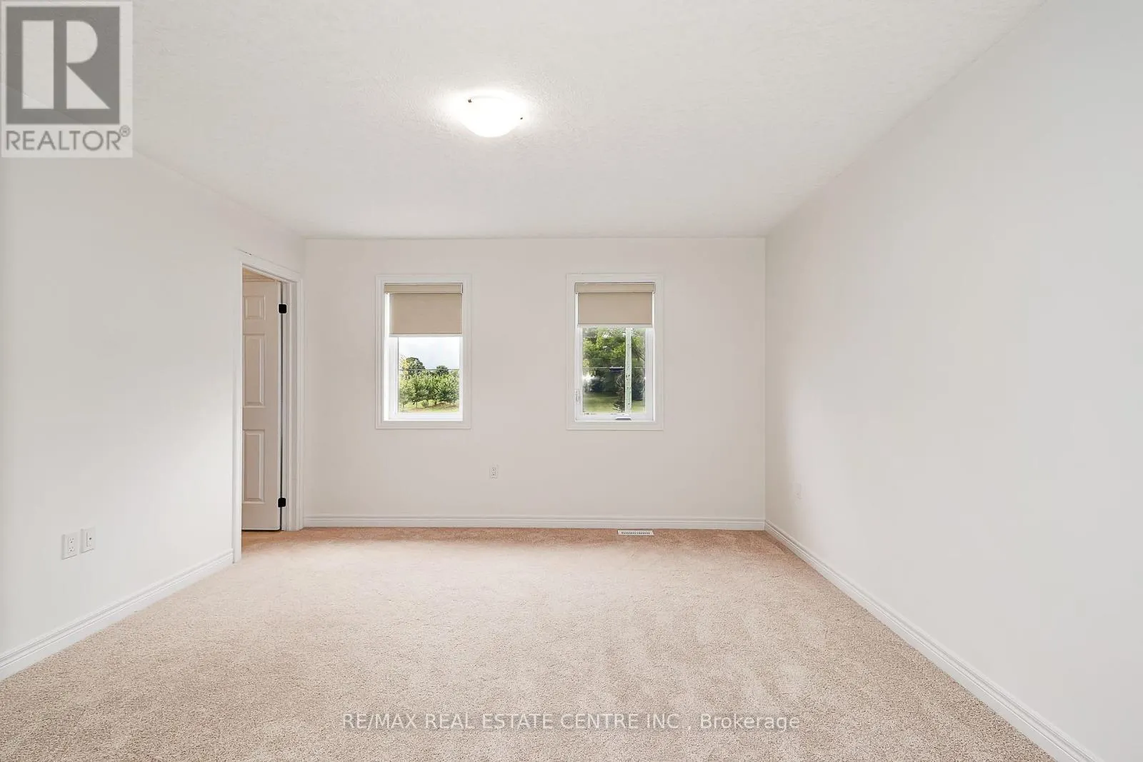 15 SHIPLEY AVENUE W