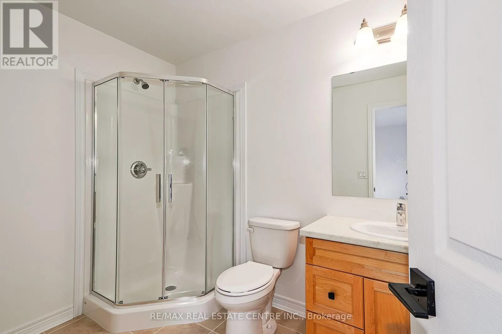 15 SHIPLEY AVENUE W
