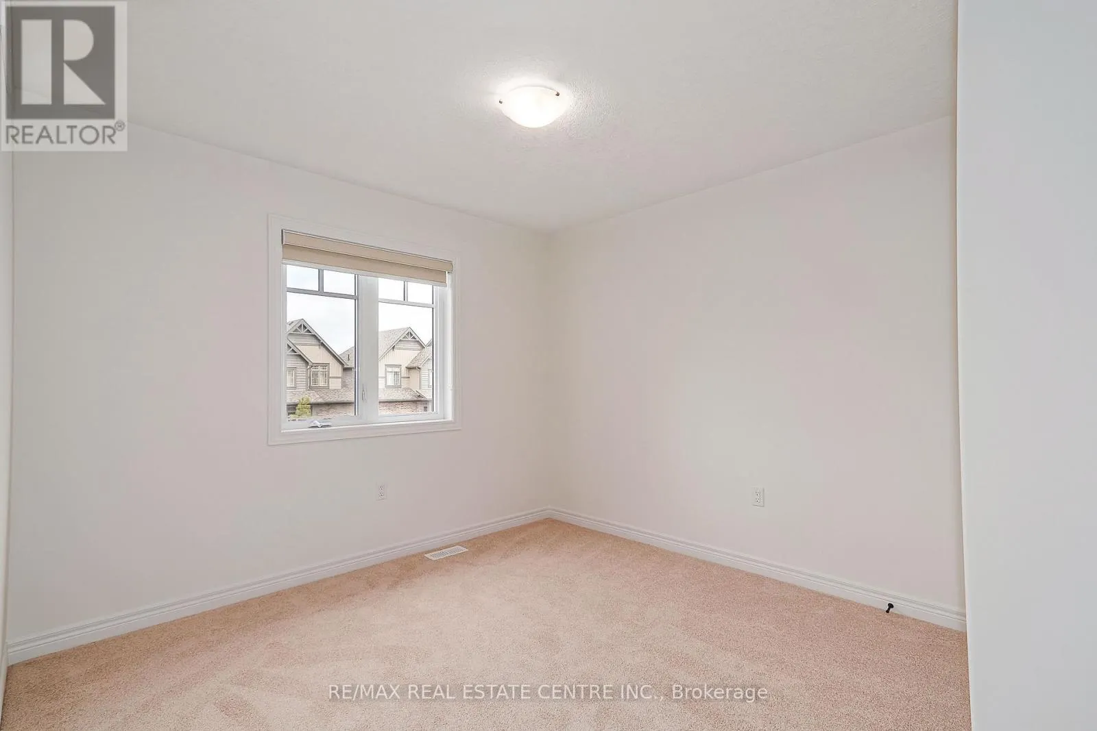 15 SHIPLEY AVENUE W