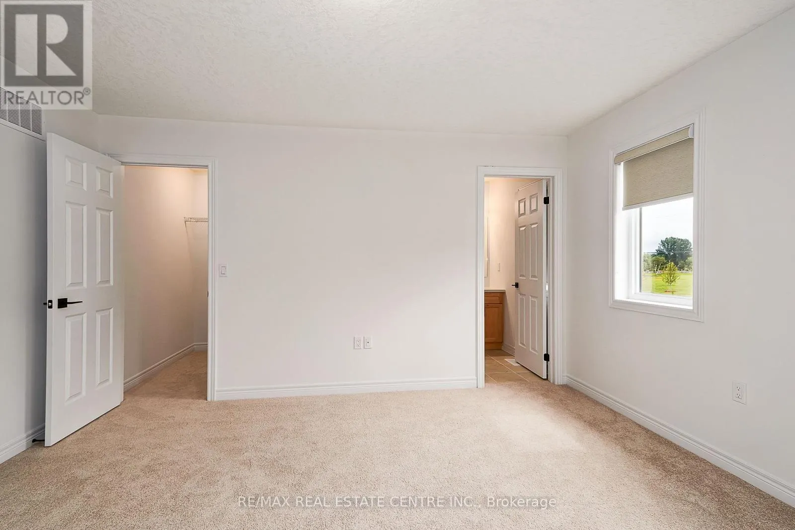 15 SHIPLEY AVENUE W