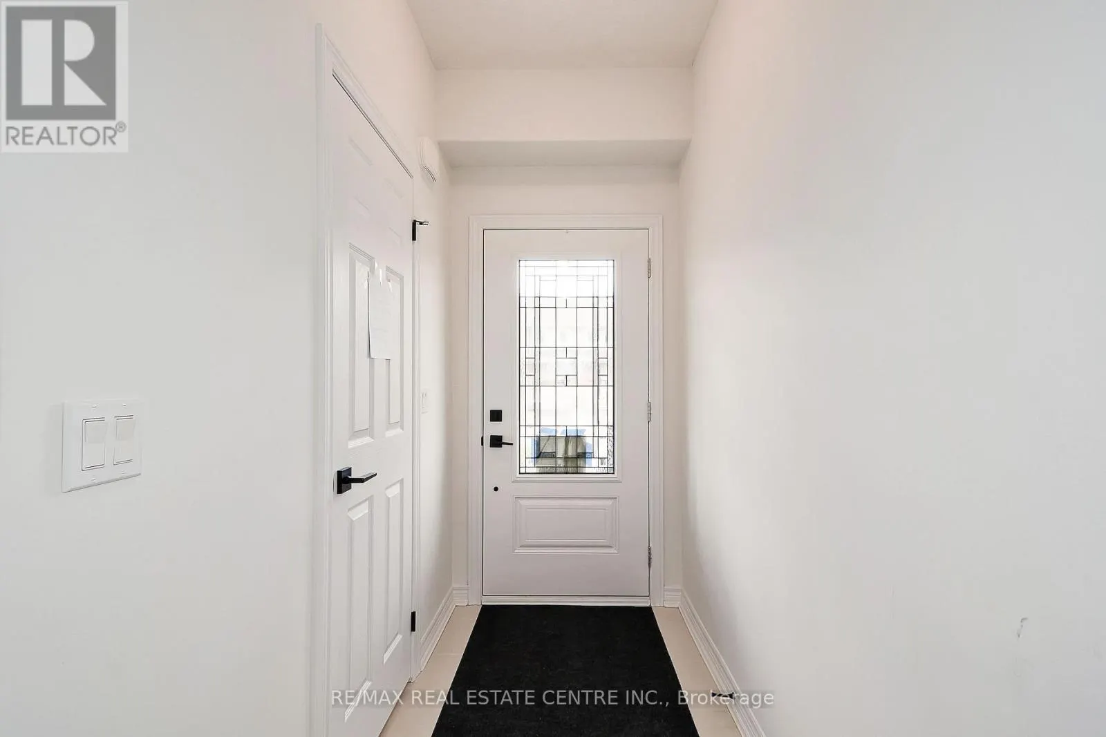15 SHIPLEY AVENUE W