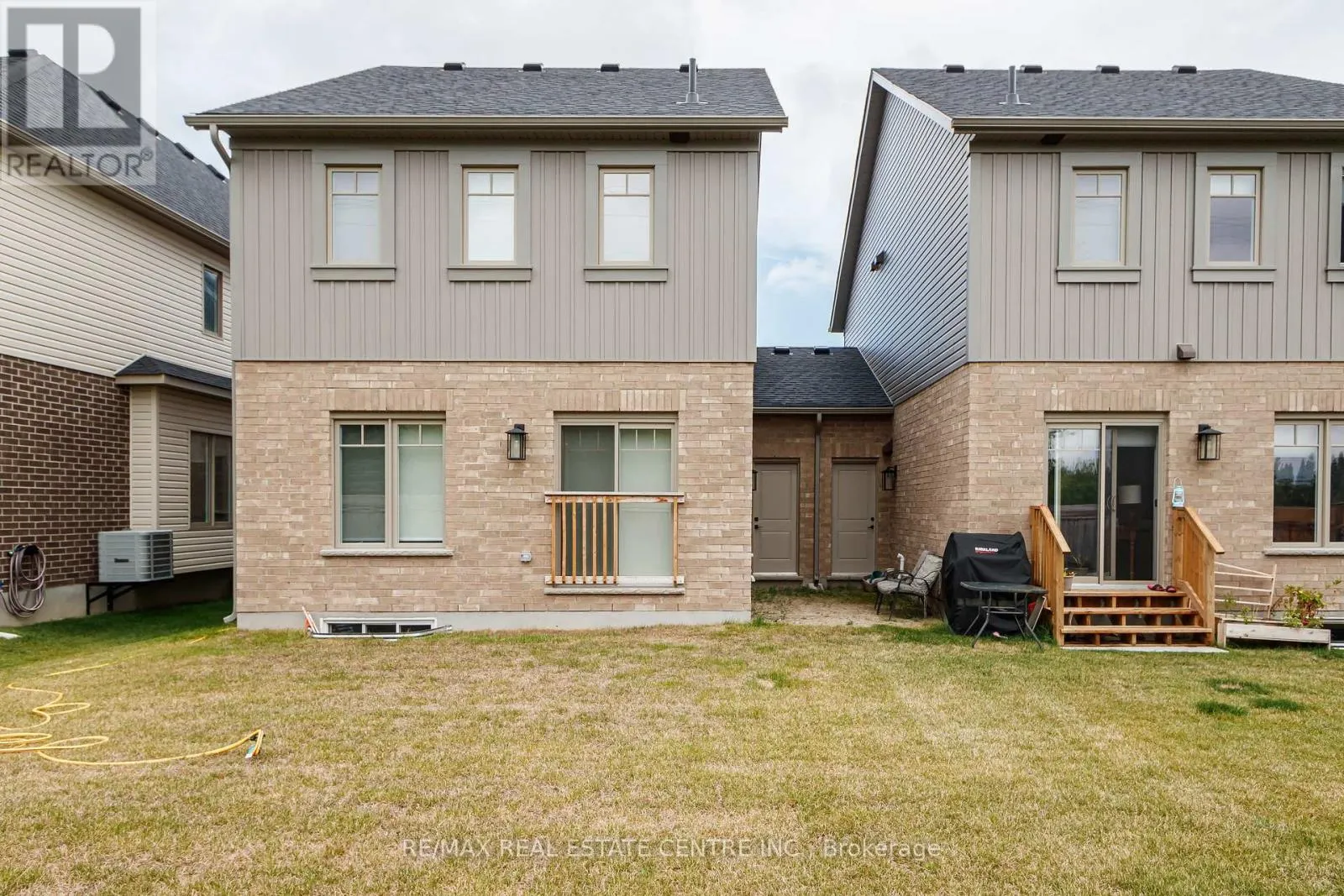 15 SHIPLEY AVENUE W