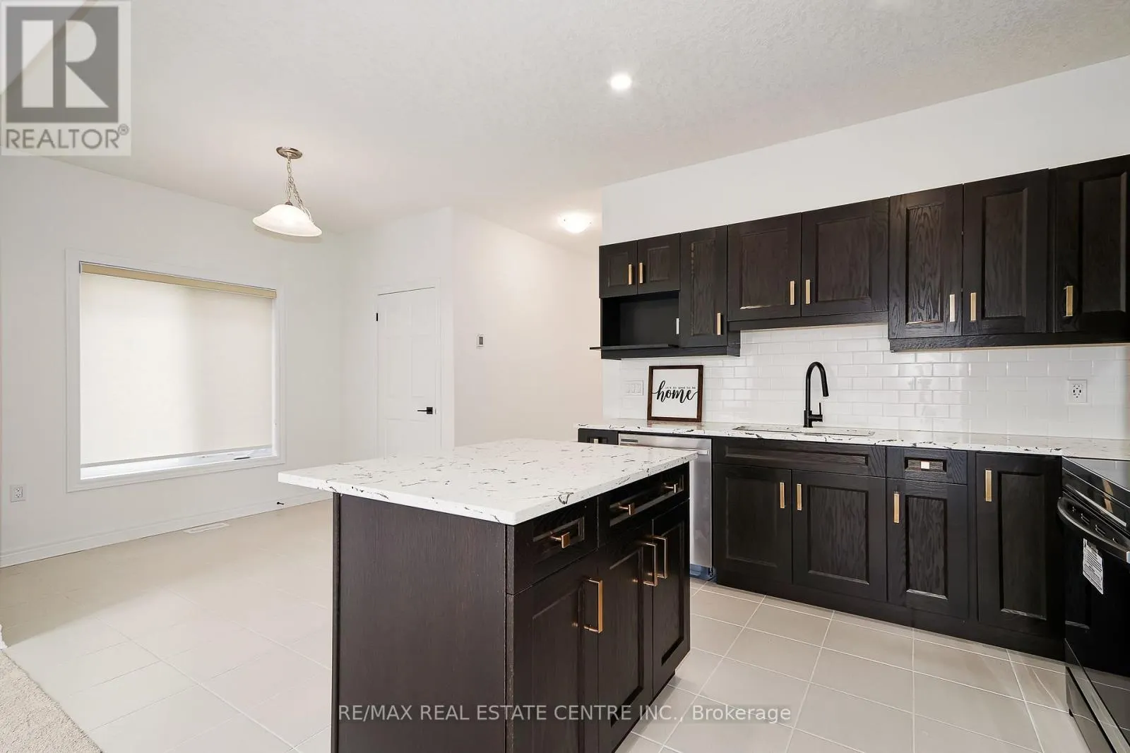 15 SHIPLEY AVENUE W