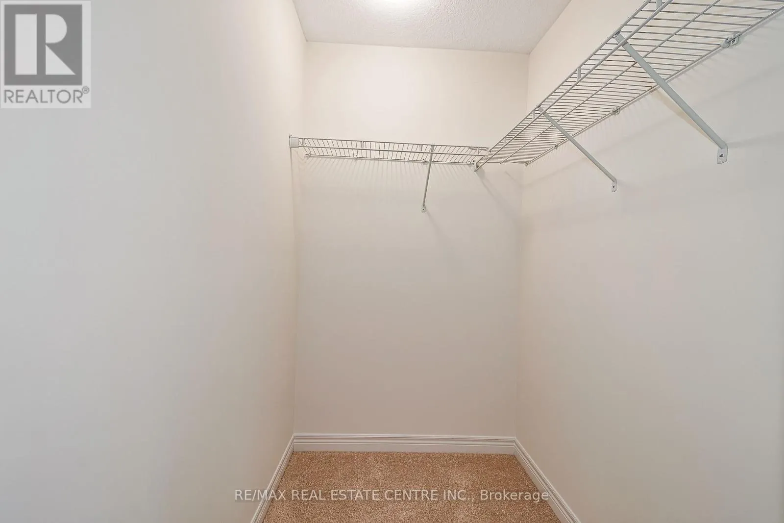 15 SHIPLEY AVENUE W