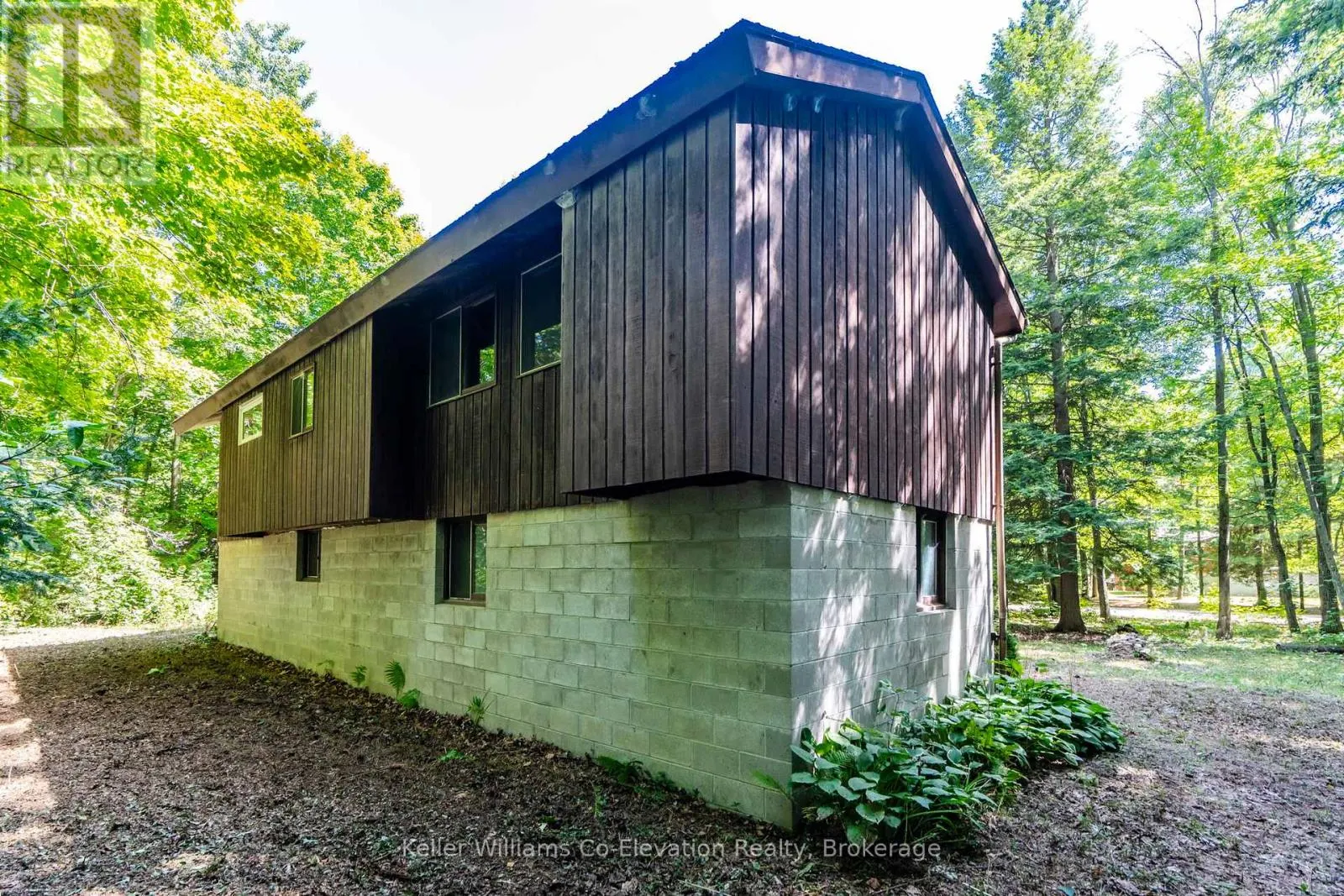 35 CROOKED CREEK CRESCENT