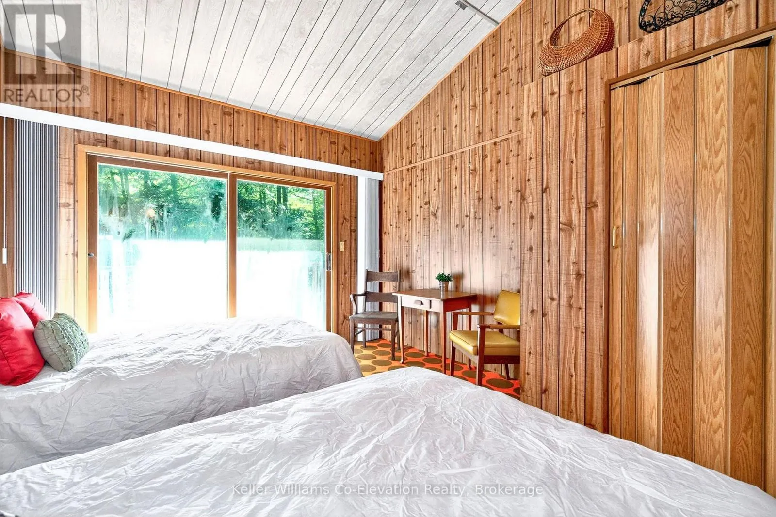 35 CROOKED CREEK CRESCENT