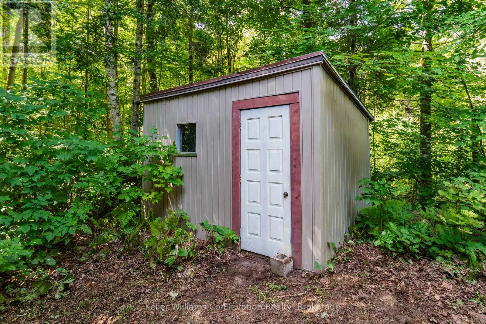 35 CROOKED CREEK CRESCENT