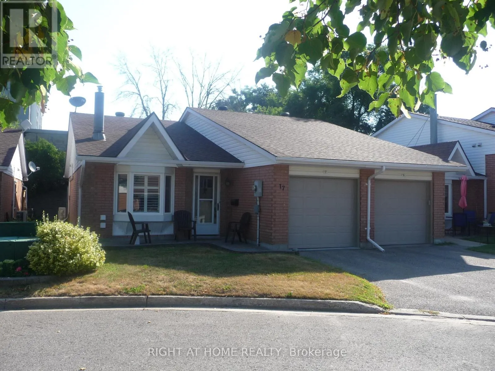 17 - 696 KING STREET