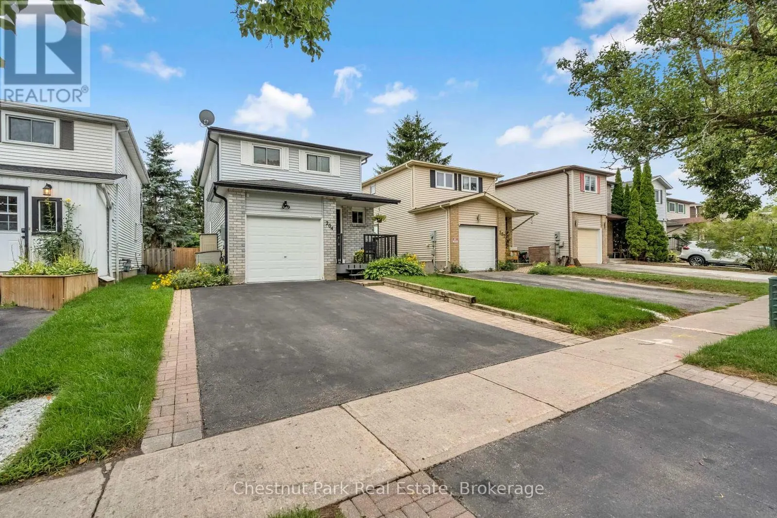 204 HICKLING TRAIL