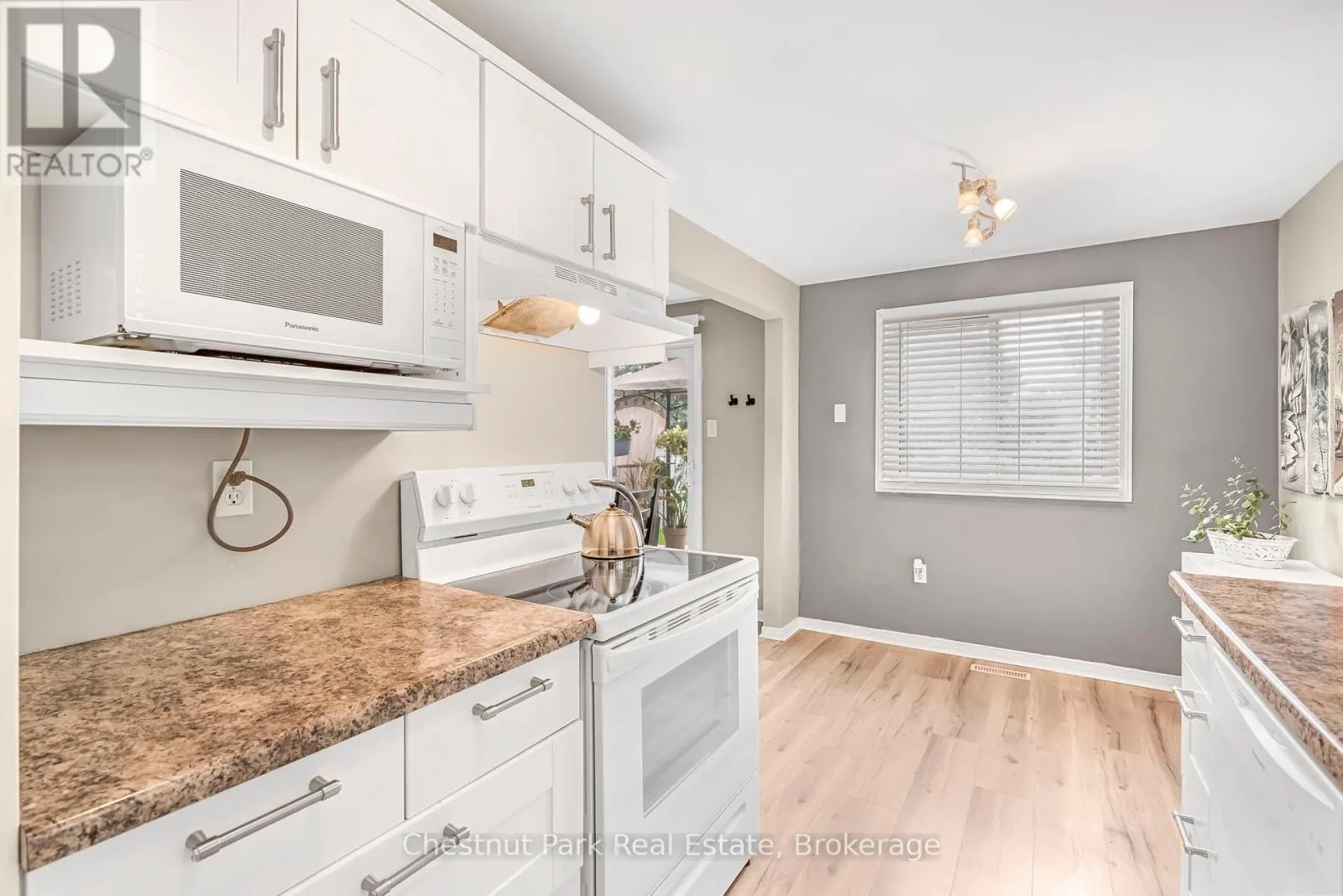 204 HICKLING TRAIL