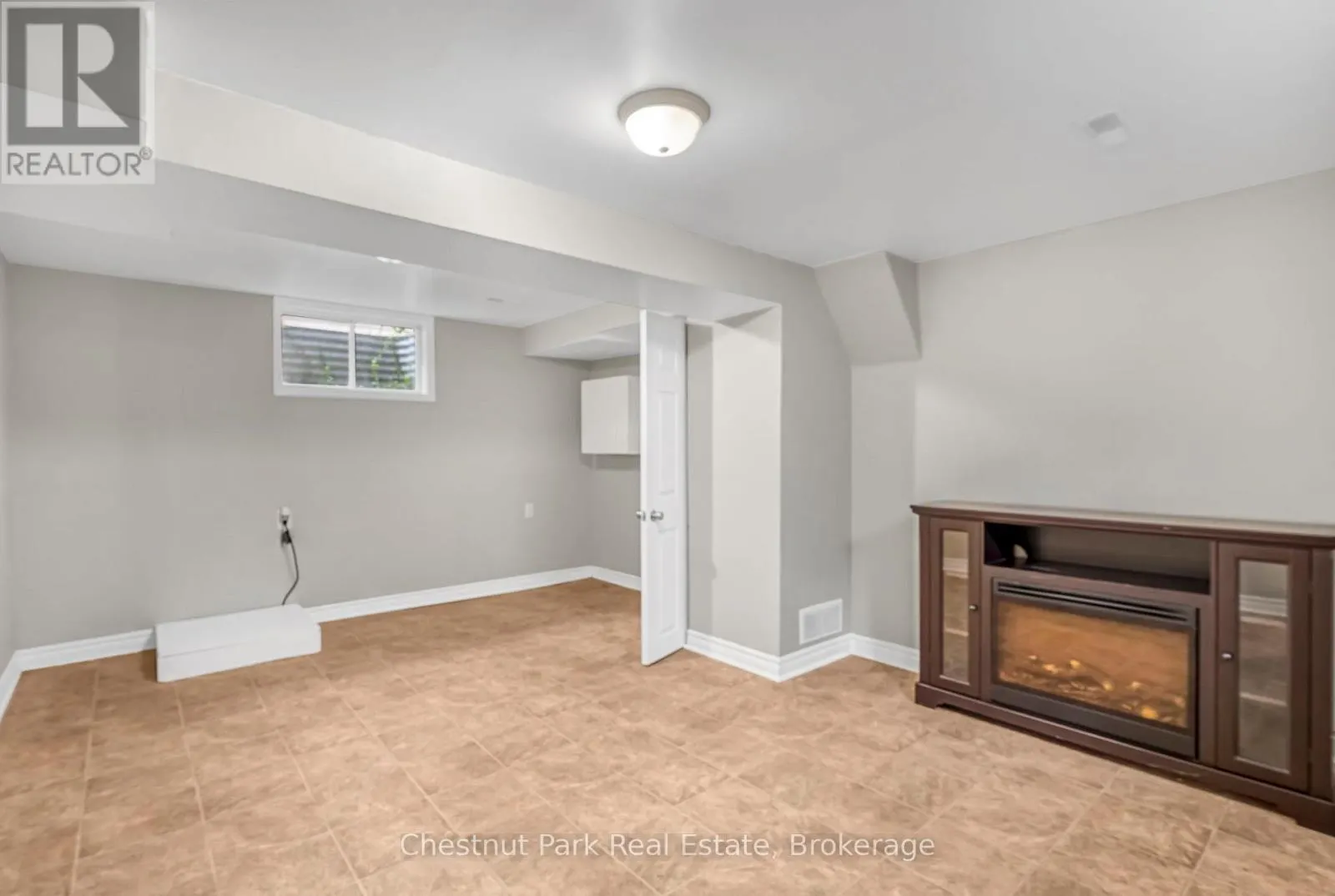 204 HICKLING TRAIL