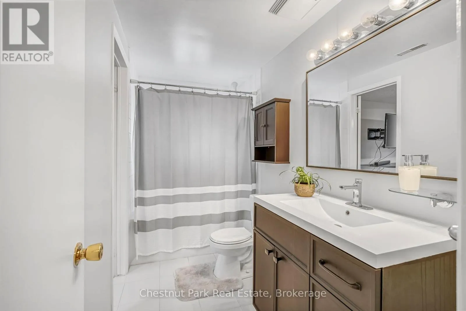 204 HICKLING TRAIL