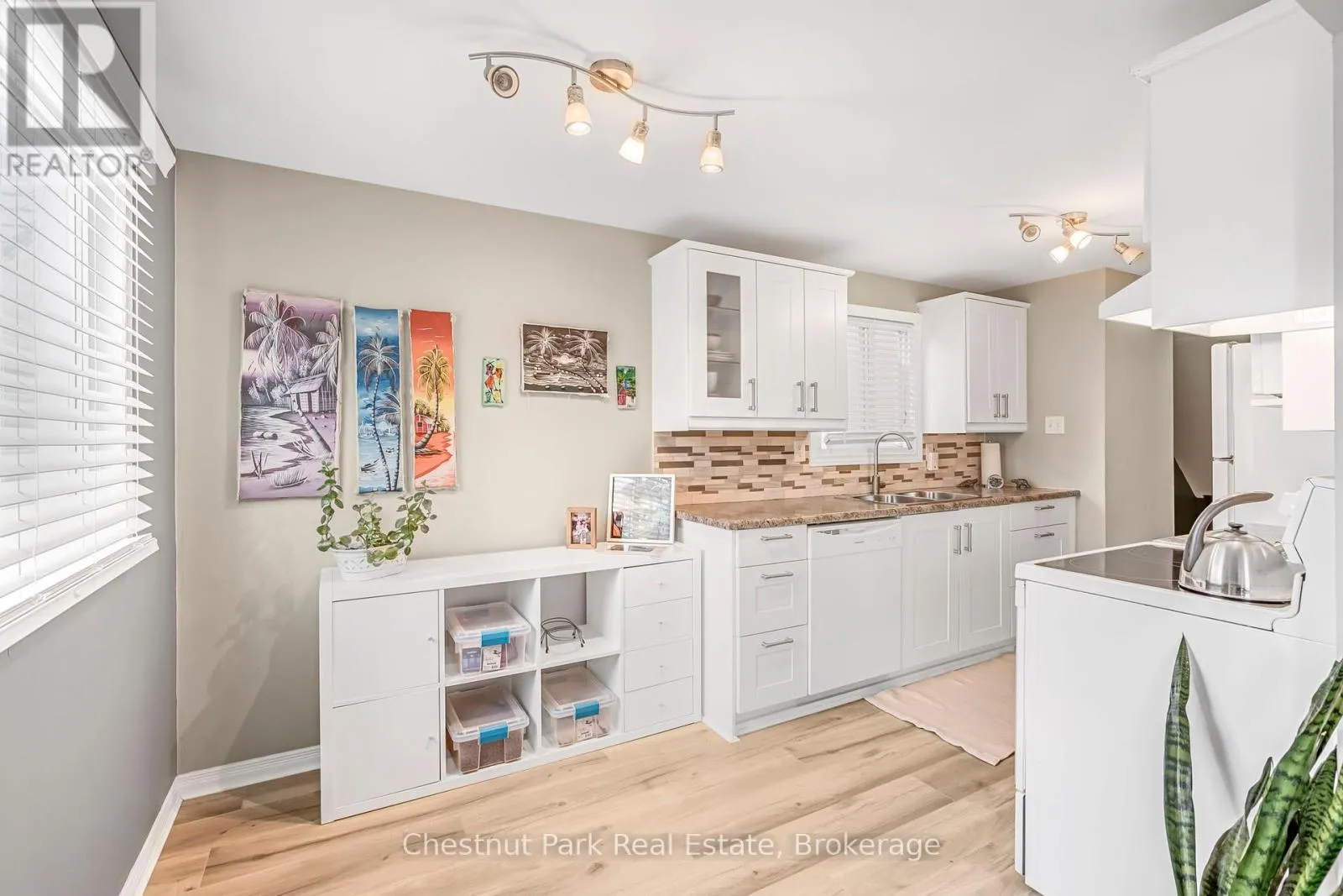 204 HICKLING TRAIL