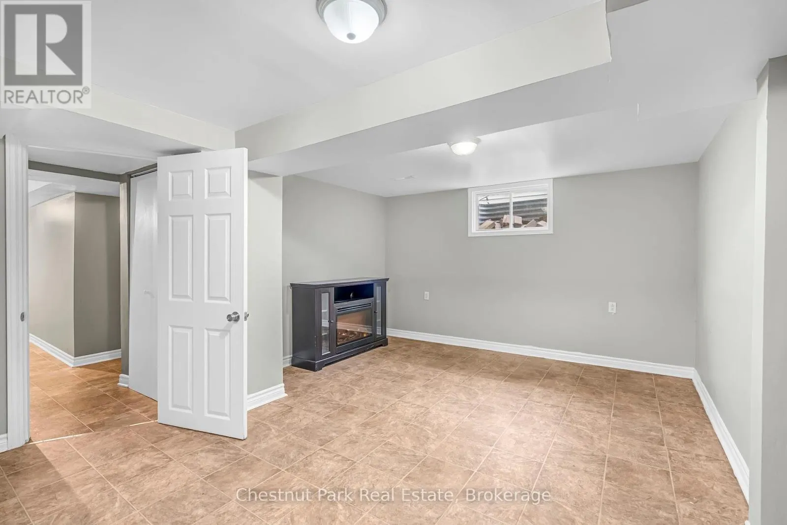 204 HICKLING TRAIL