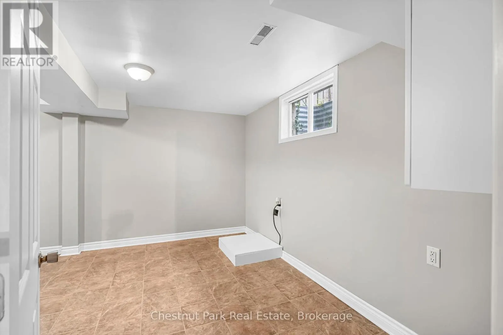 204 HICKLING TRAIL
