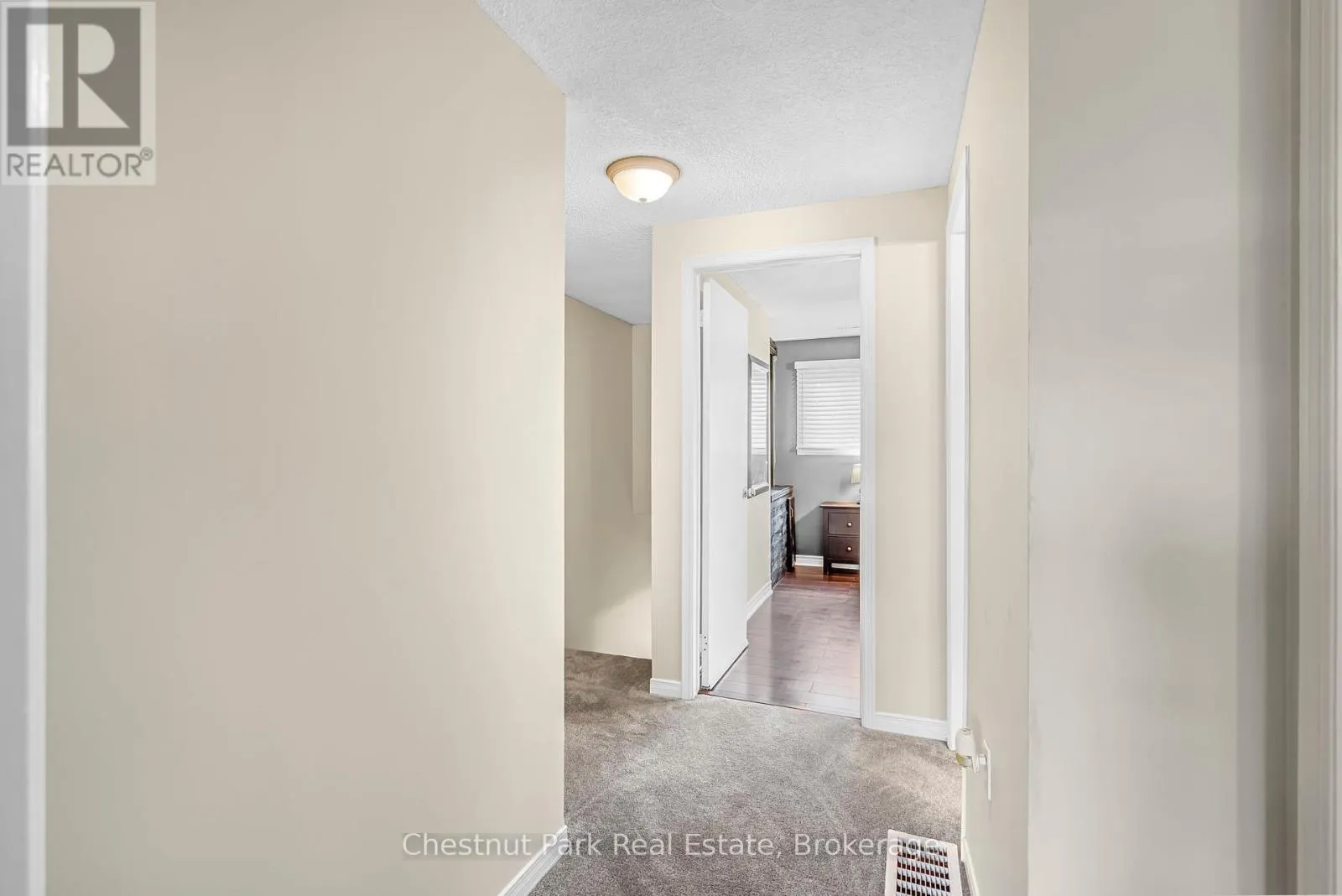 204 HICKLING TRAIL