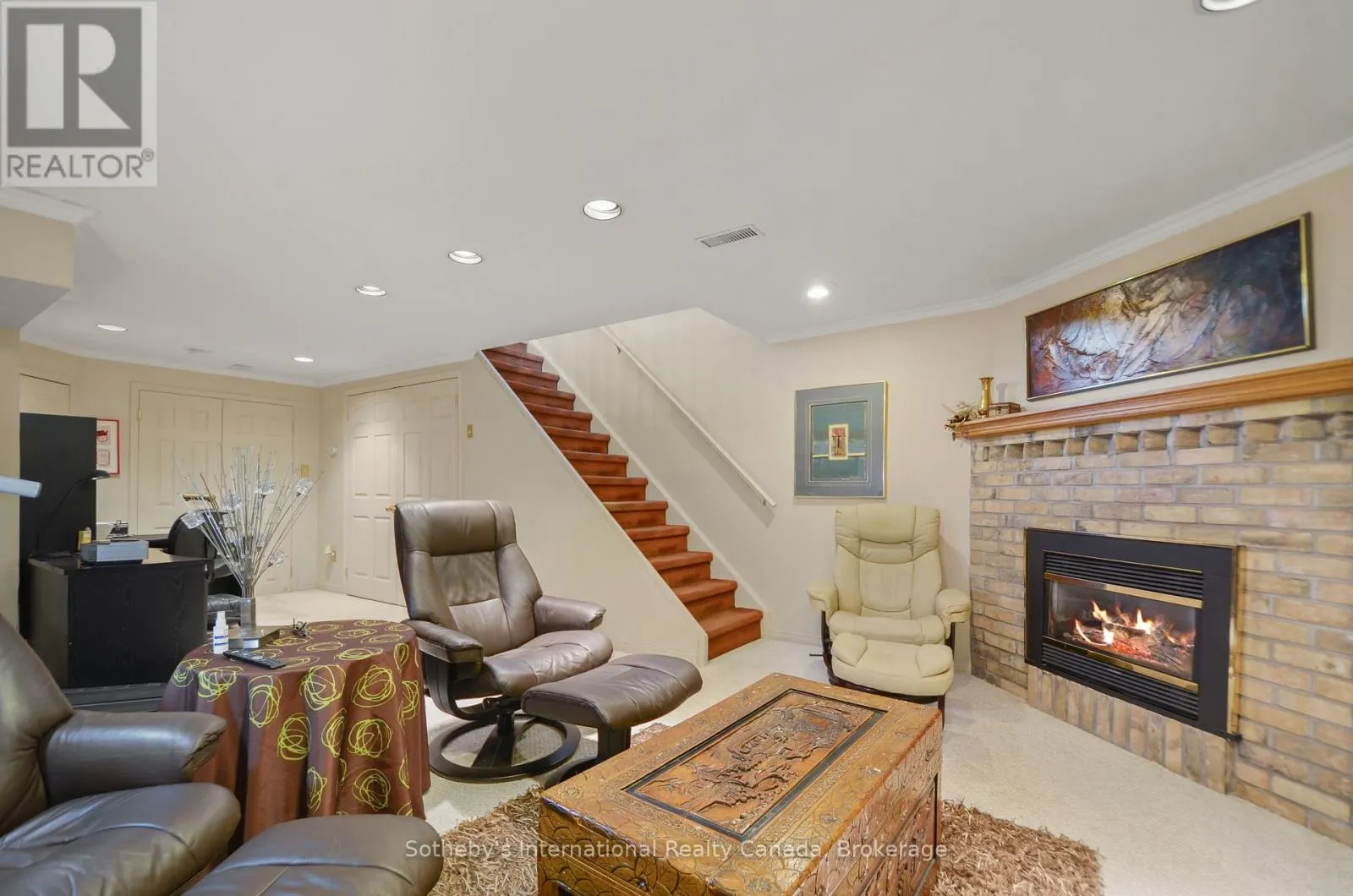 5 - 1 OLIVE CRESCENT, #5
