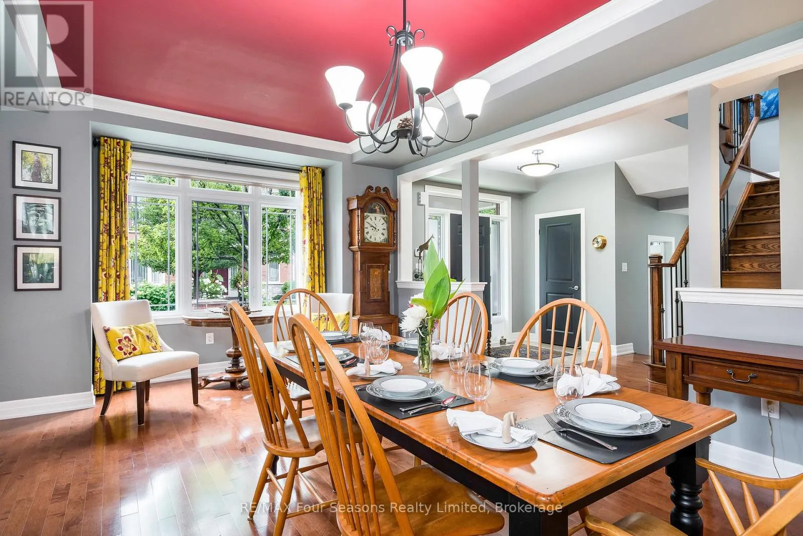 13 WESTMOUNT MEWS