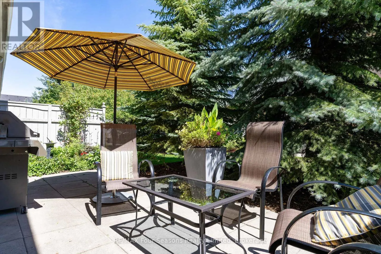 13 WESTMOUNT MEWS