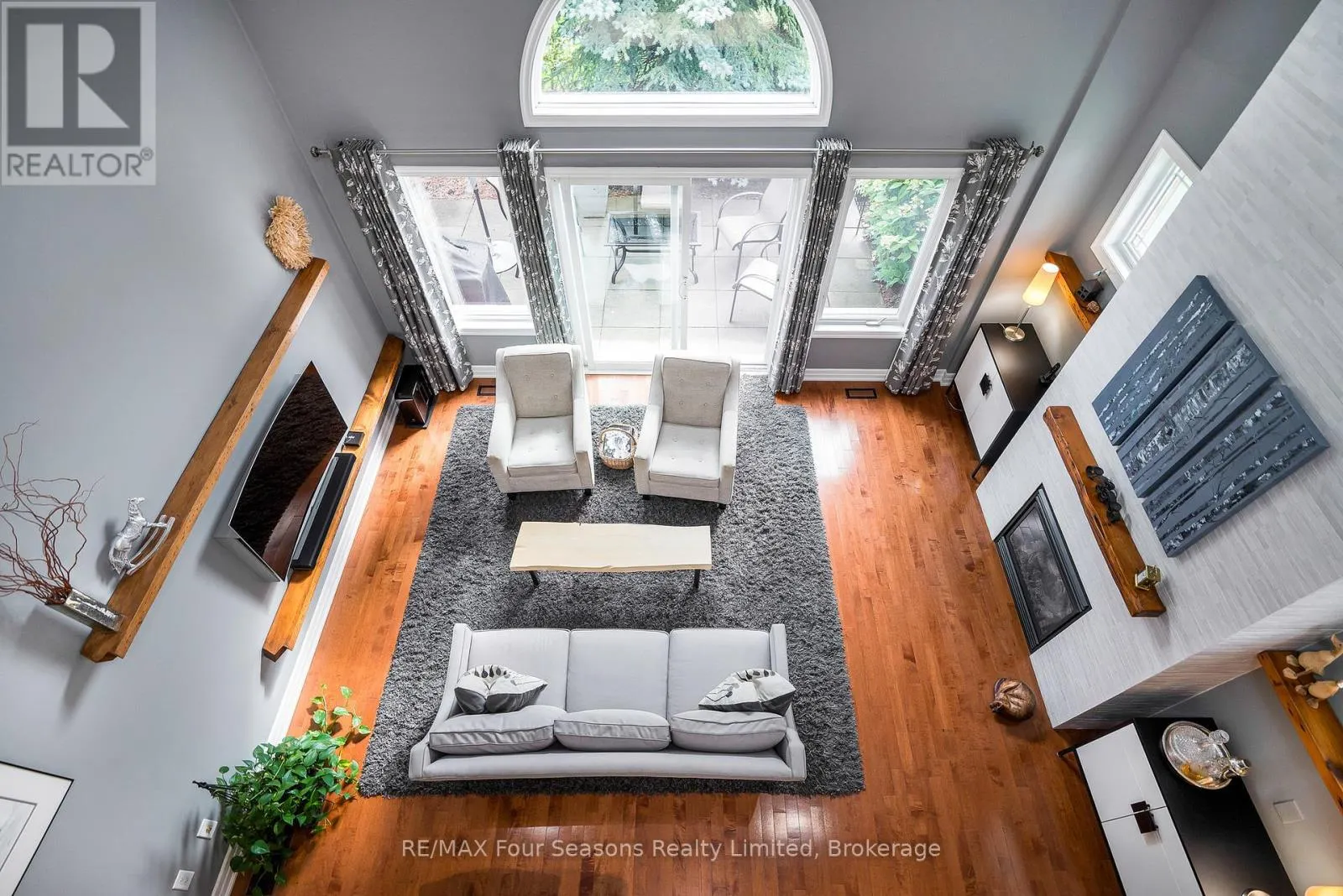13 WESTMOUNT MEWS