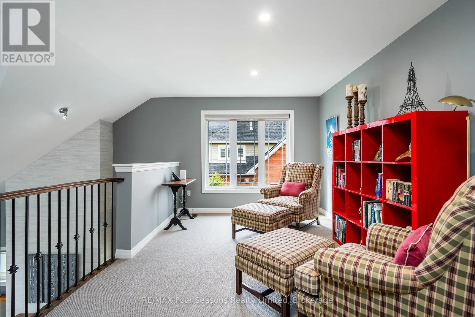 13 WESTMOUNT MEWS