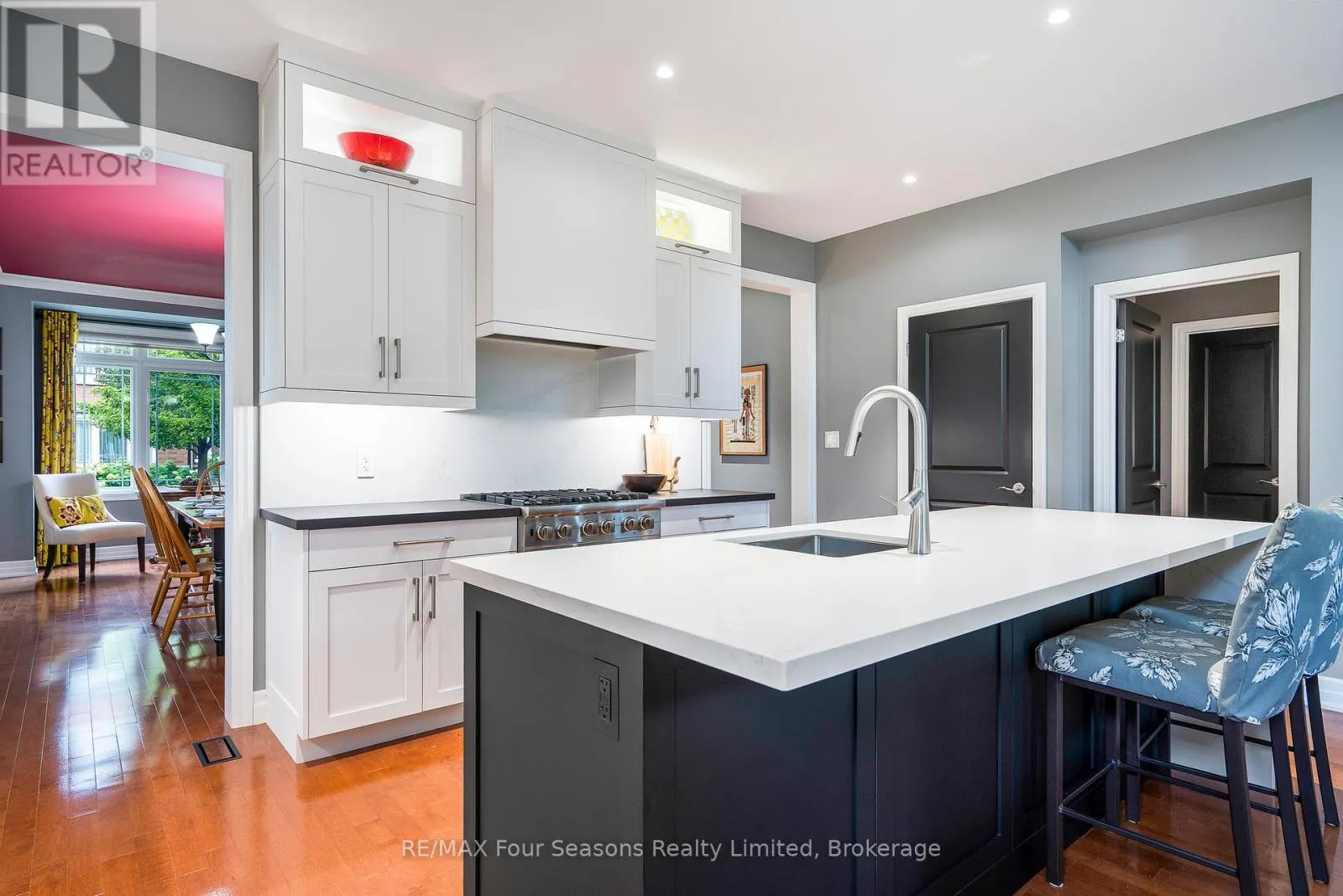 13 WESTMOUNT MEWS