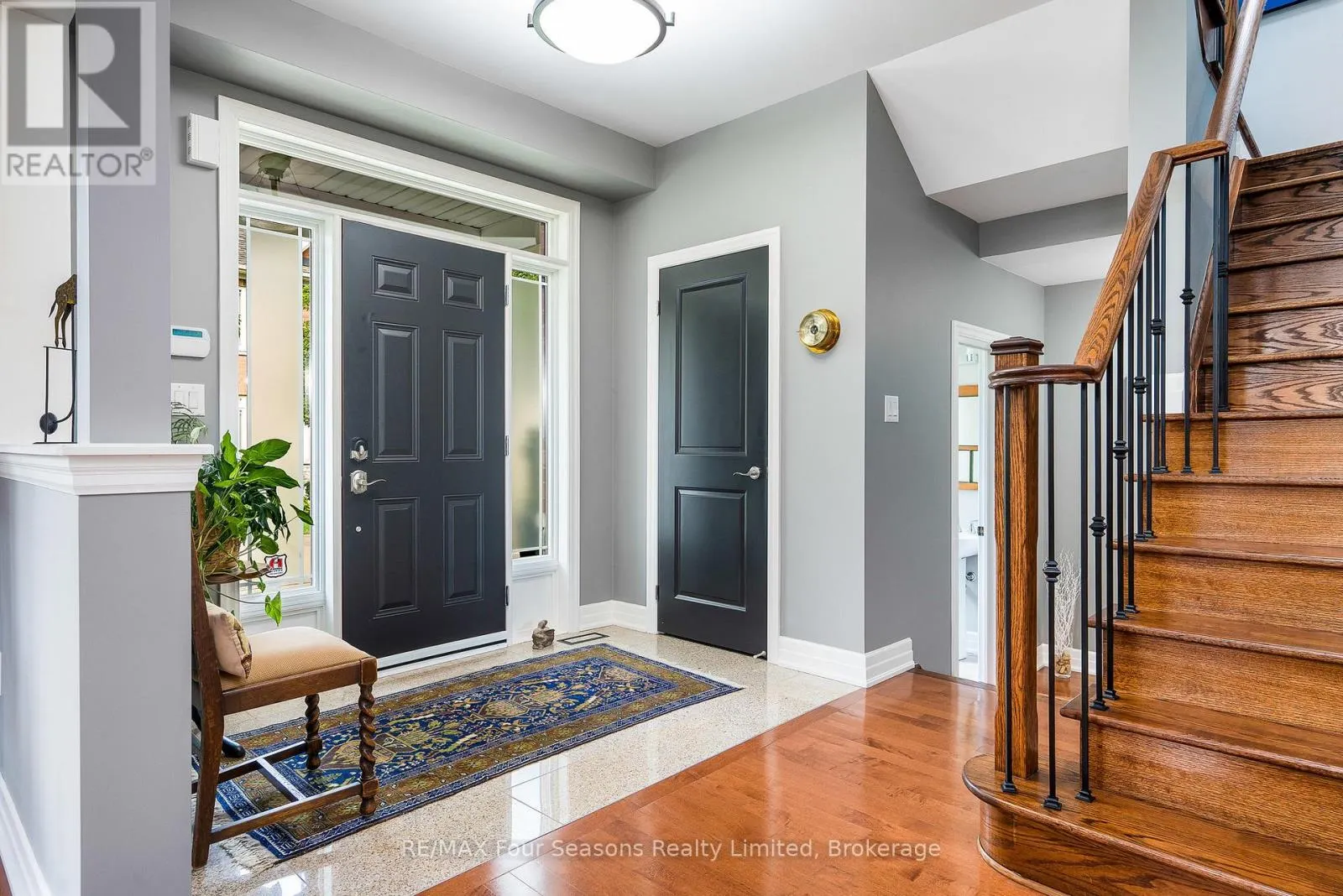 13 WESTMOUNT MEWS