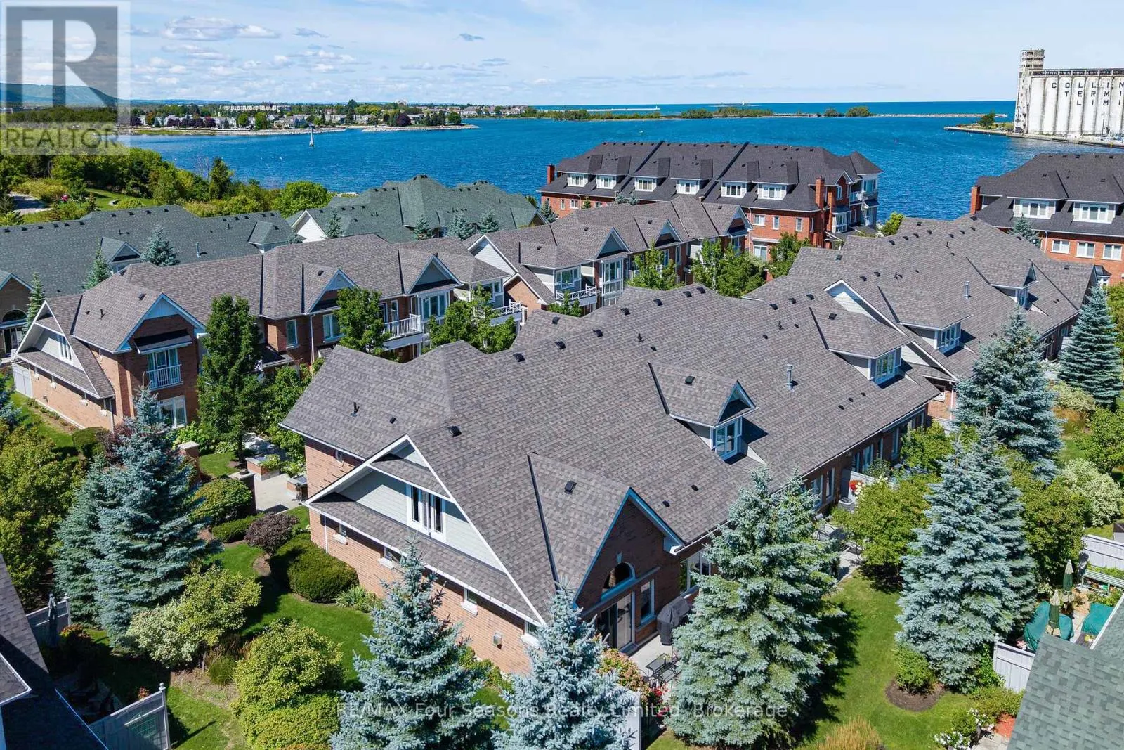 13 WESTMOUNT MEWS