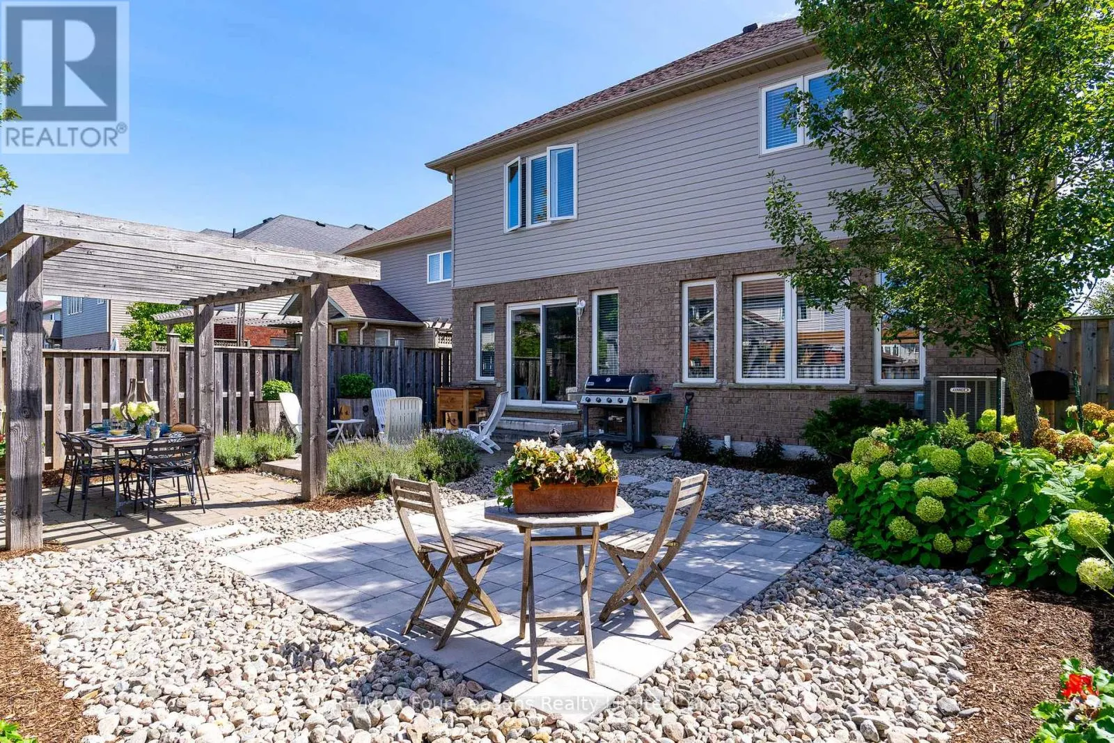 5 KAYLA CRESCENT N