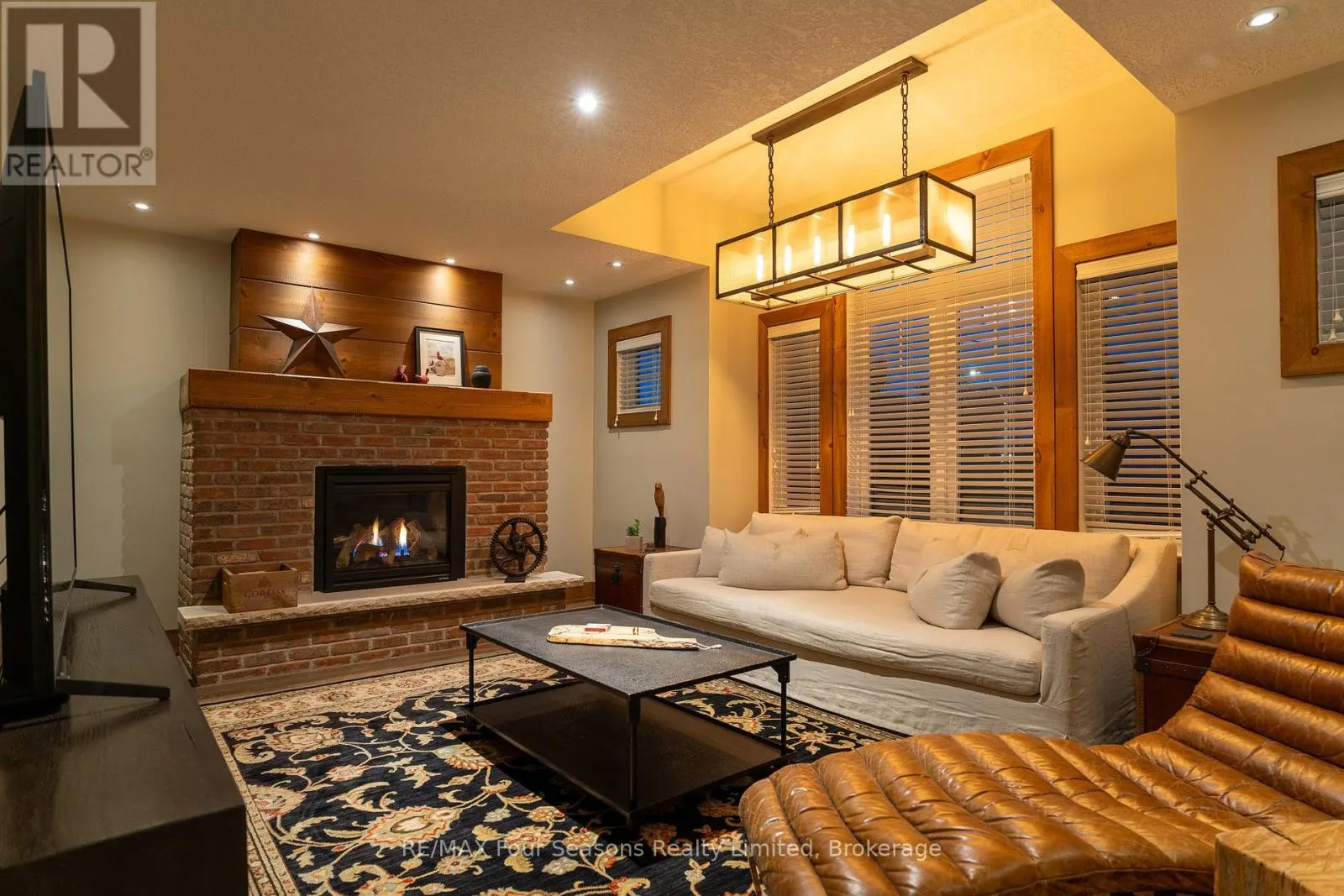 5 KAYLA CRESCENT N