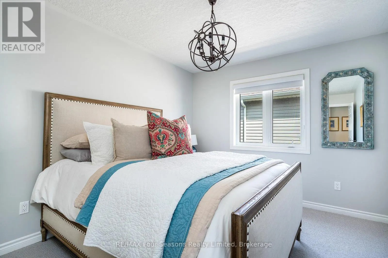 5 KAYLA CRESCENT N