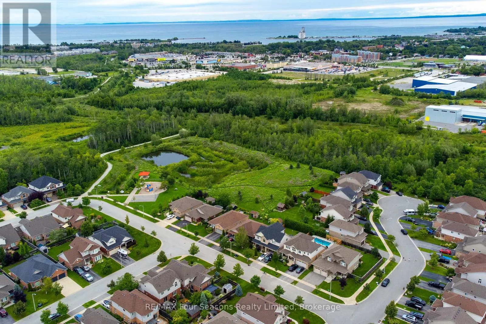 5 KAYLA CRESCENT N