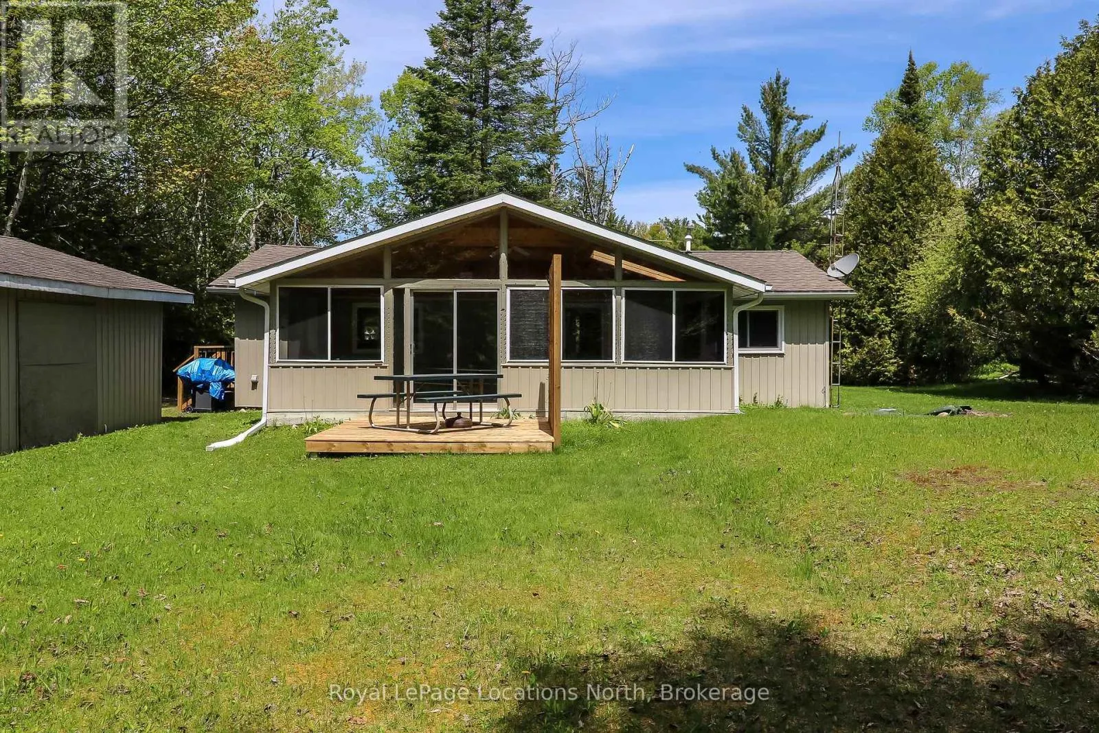 2198 CHAMPLAIN ROAD