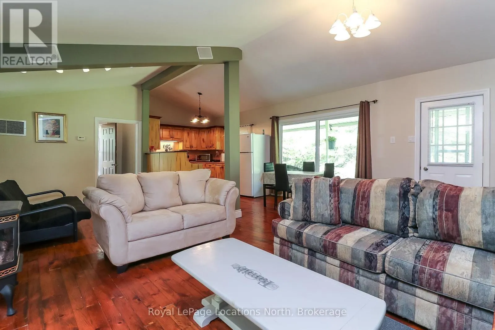 2198 CHAMPLAIN ROAD